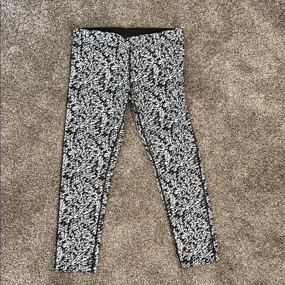 Nike Black and White Patterned Leggings
